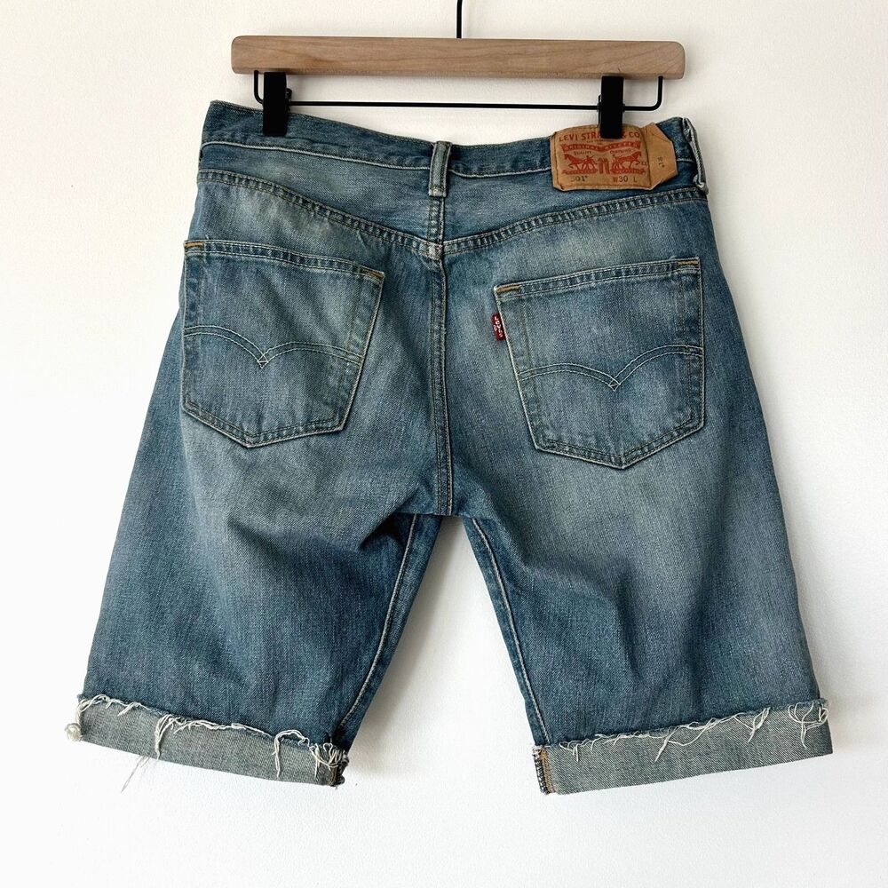 Levi’s Original 501 Button-Fly Cutoff Jean Shorts Distressed W30 Modern Vintage